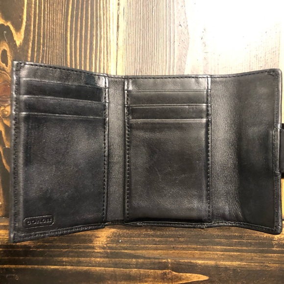 COACH SIGNATURE Canvas & Leather Black BUCKLE WALLET - Picture 3 of 6